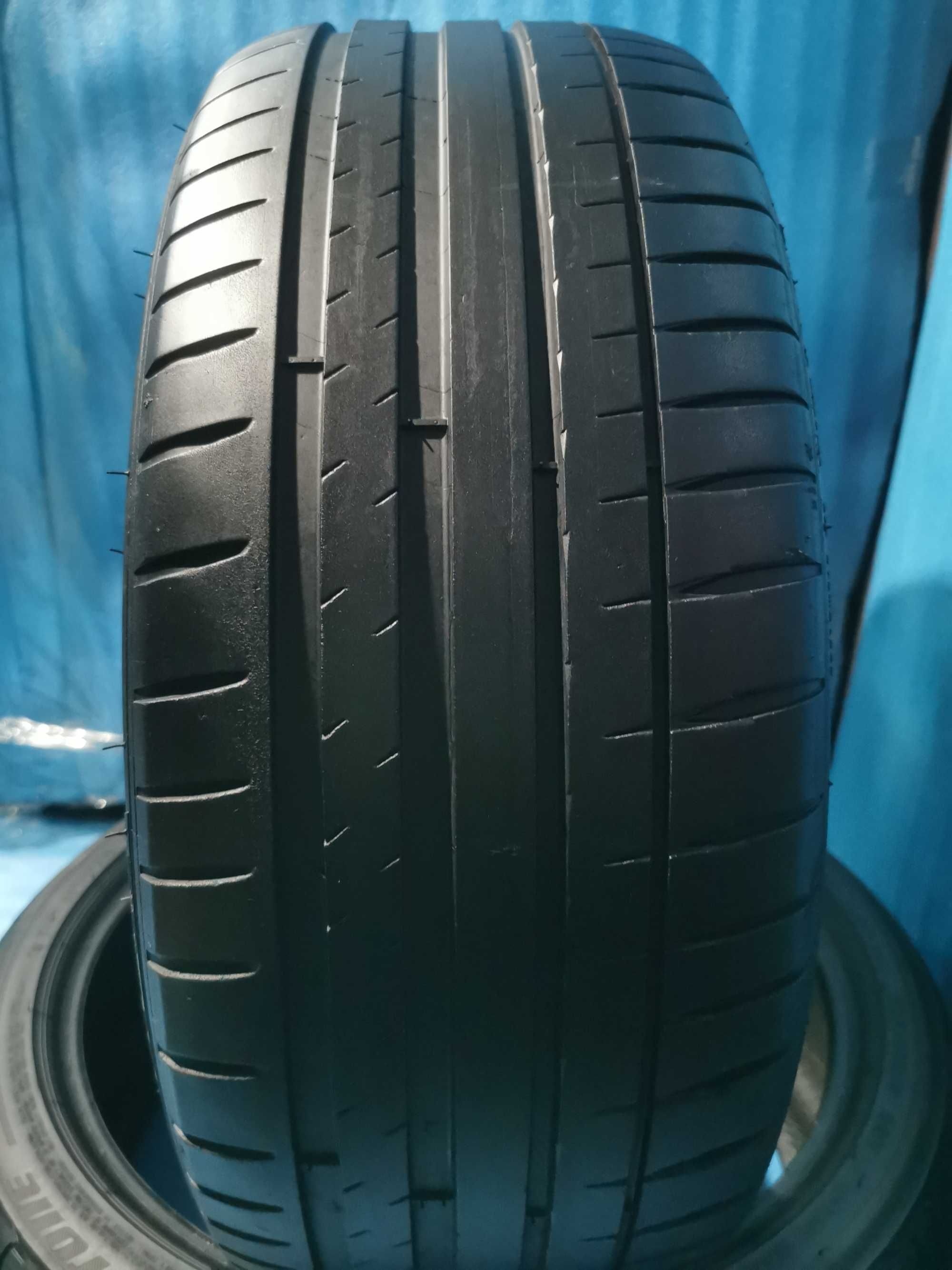 225 45 18 michelin runflat o bucata