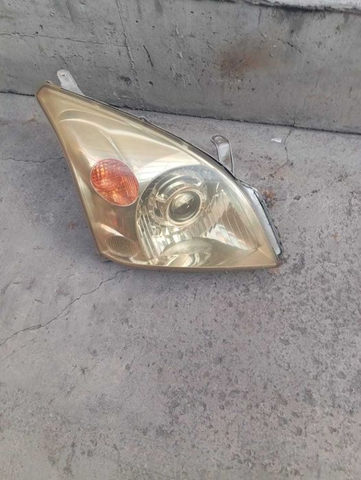 Продаю Фары 2 шт. на Тайота Прадо