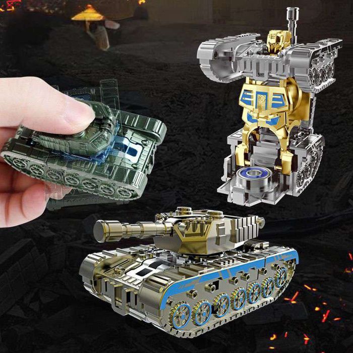 Mashina  transformer, spiner va tank 3 tasi bitta