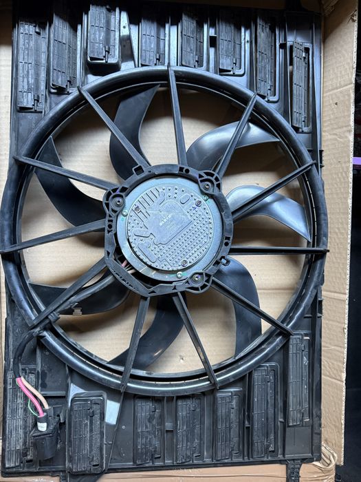 Перка за радиатор Audi a4/a5 b9 8W0959455, 8W0959455J