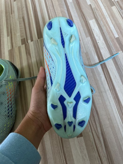 Детски футболни бутонки номер 35