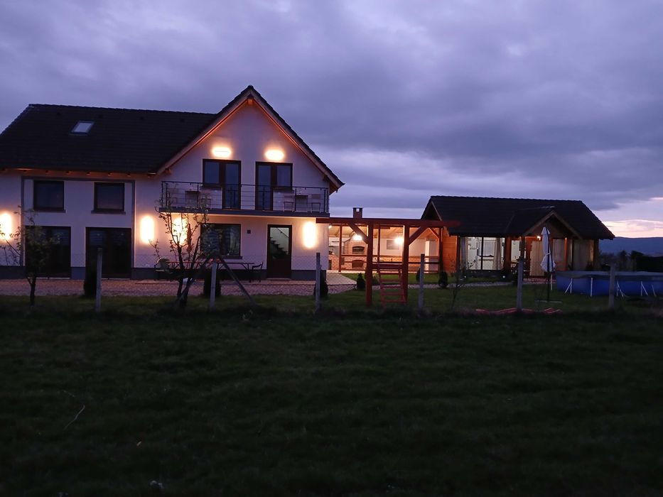 Inchirieri cabane pe Valea avrig