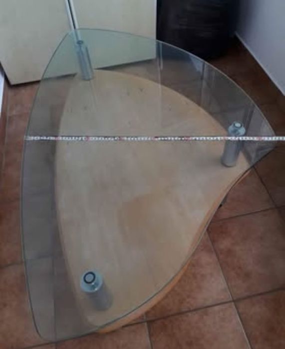 Masa cu blat de sticla