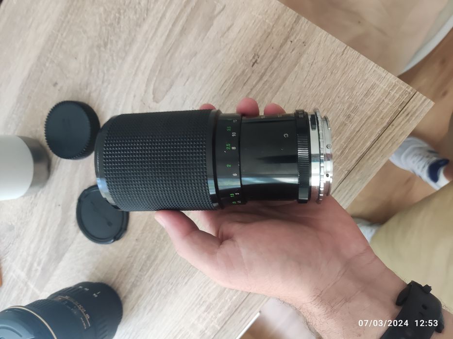 Tokina 70-210 f3.5 Vivitar Series с преходник за Canon EF mount