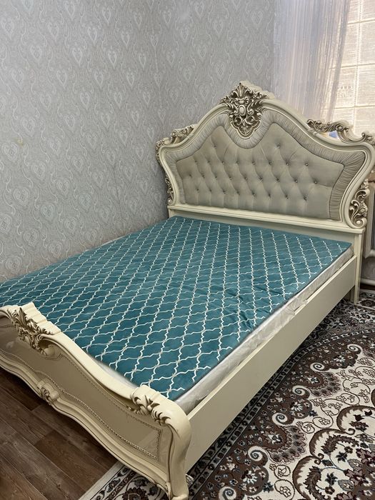 Спальный кровать