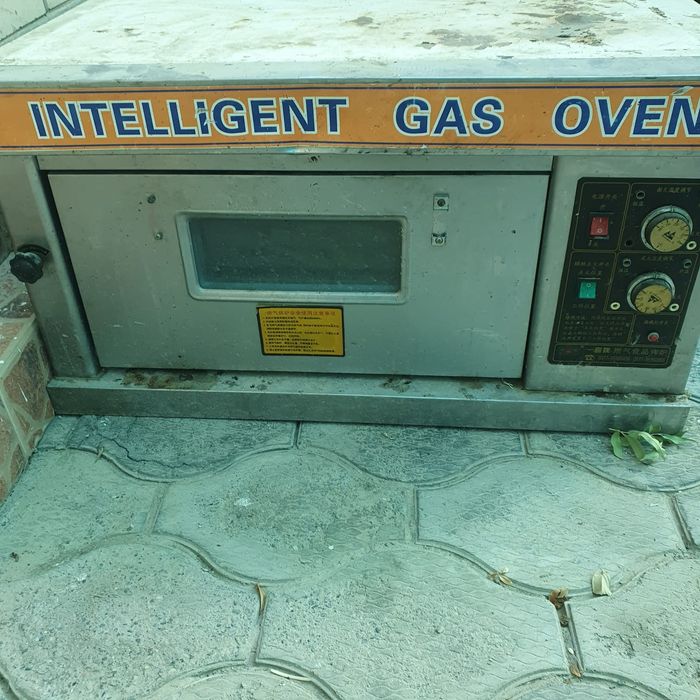 Газовая  печка профессиональная  б/у В хорошем состоянии