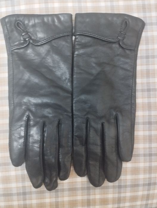 Перчатки кожаные женские