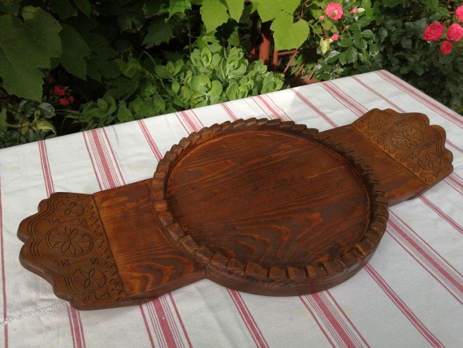 Vand suport de farfurii din lemn