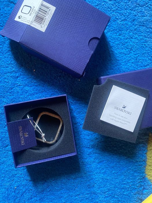 Apple watch часовник калъф swarovski