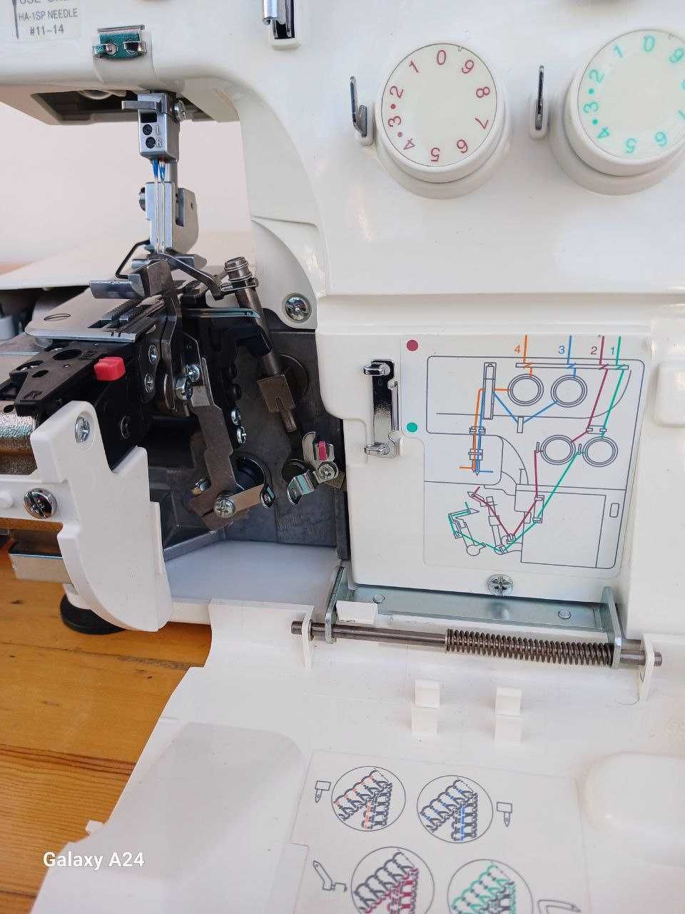 Оверлок Janome 210D.Год гарантии/Металл/Комплект.