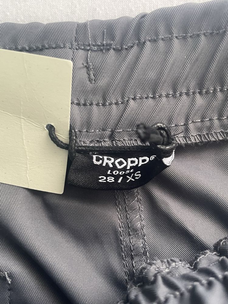 Къси панталони Cropp