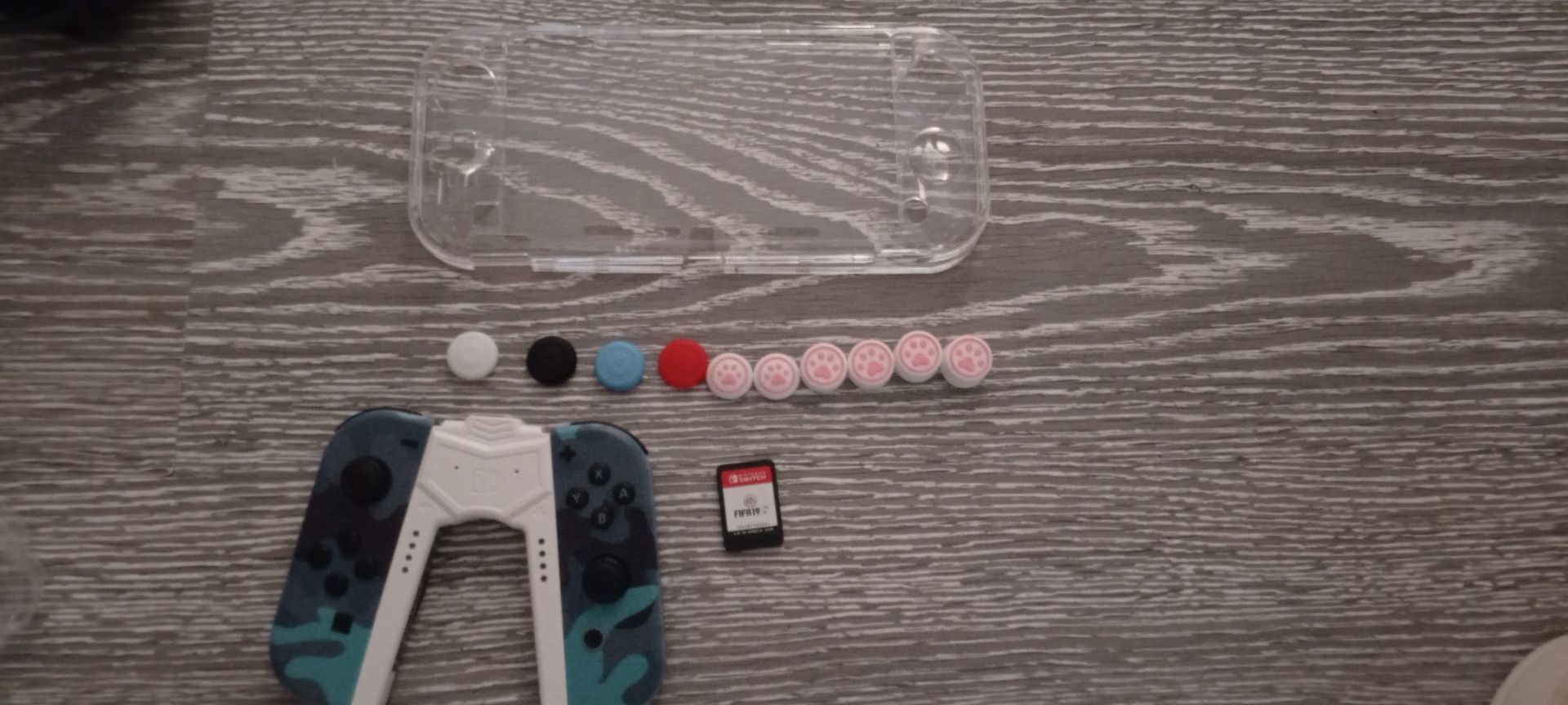 Продам switch lite прошитый полный комплект
