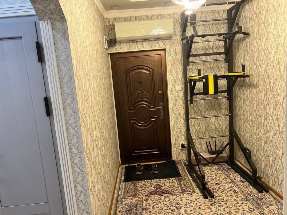 1 ta qiz kere kvartiraga sherilikka. Manzil- Yakkasaroy Qo’shbegi