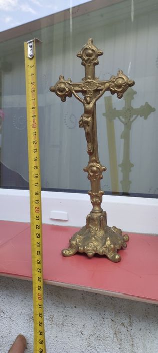 Crucifix vechi din bronz