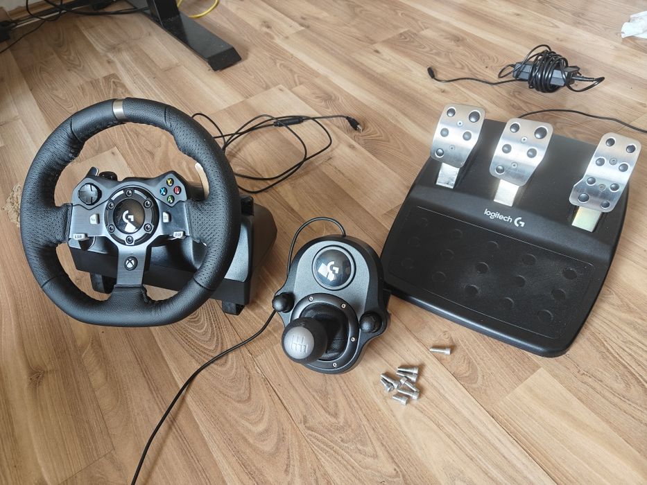 Volan Logitech G920 + schimbator Logitech Driving Force Shifter