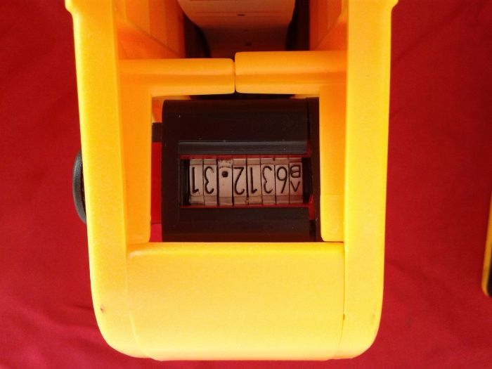 Знак ЕВРО и Лев Маркиращ пистолет за цени маркиращи клещи Машинка цена