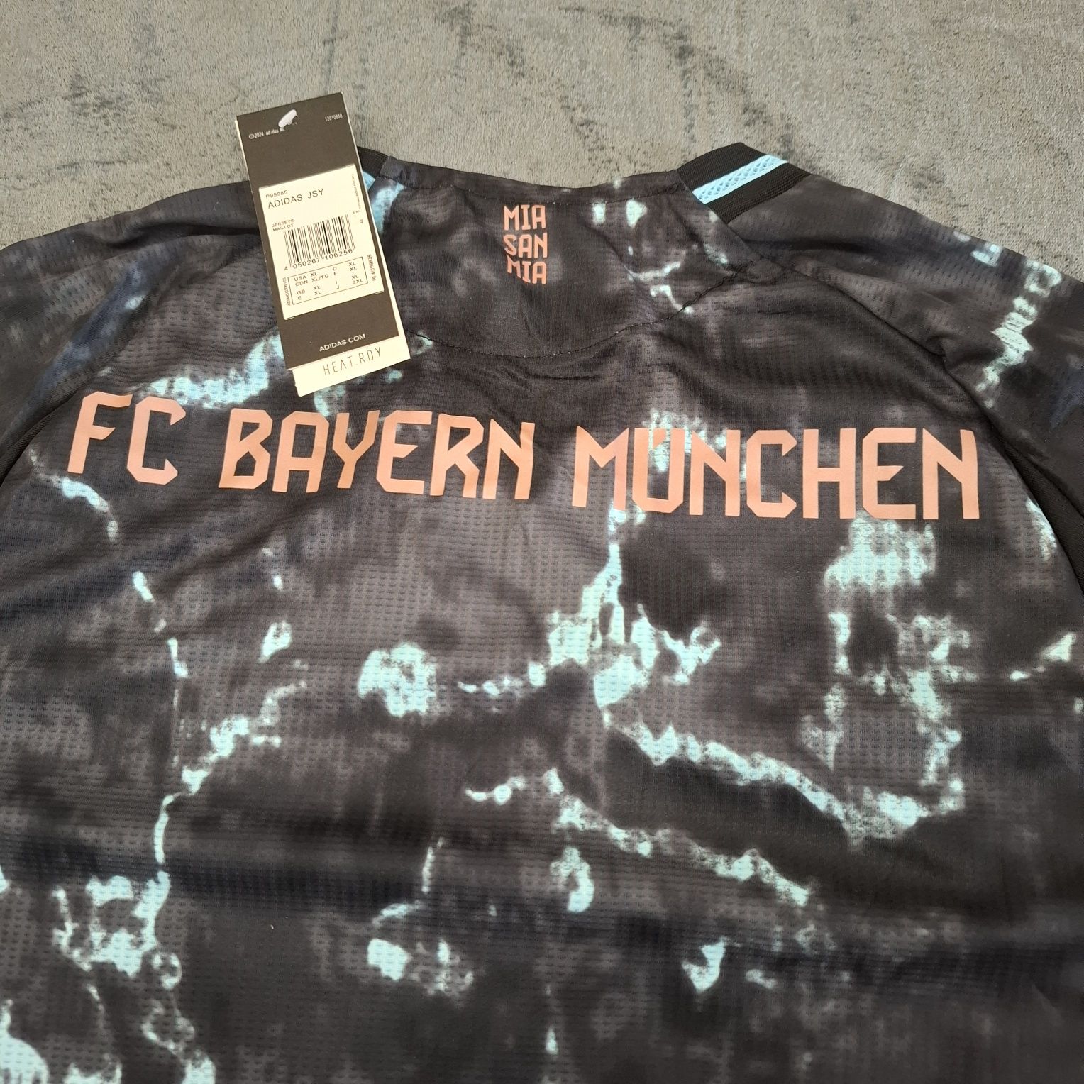 ADIDAS тениска на Bayern Munich НОВА