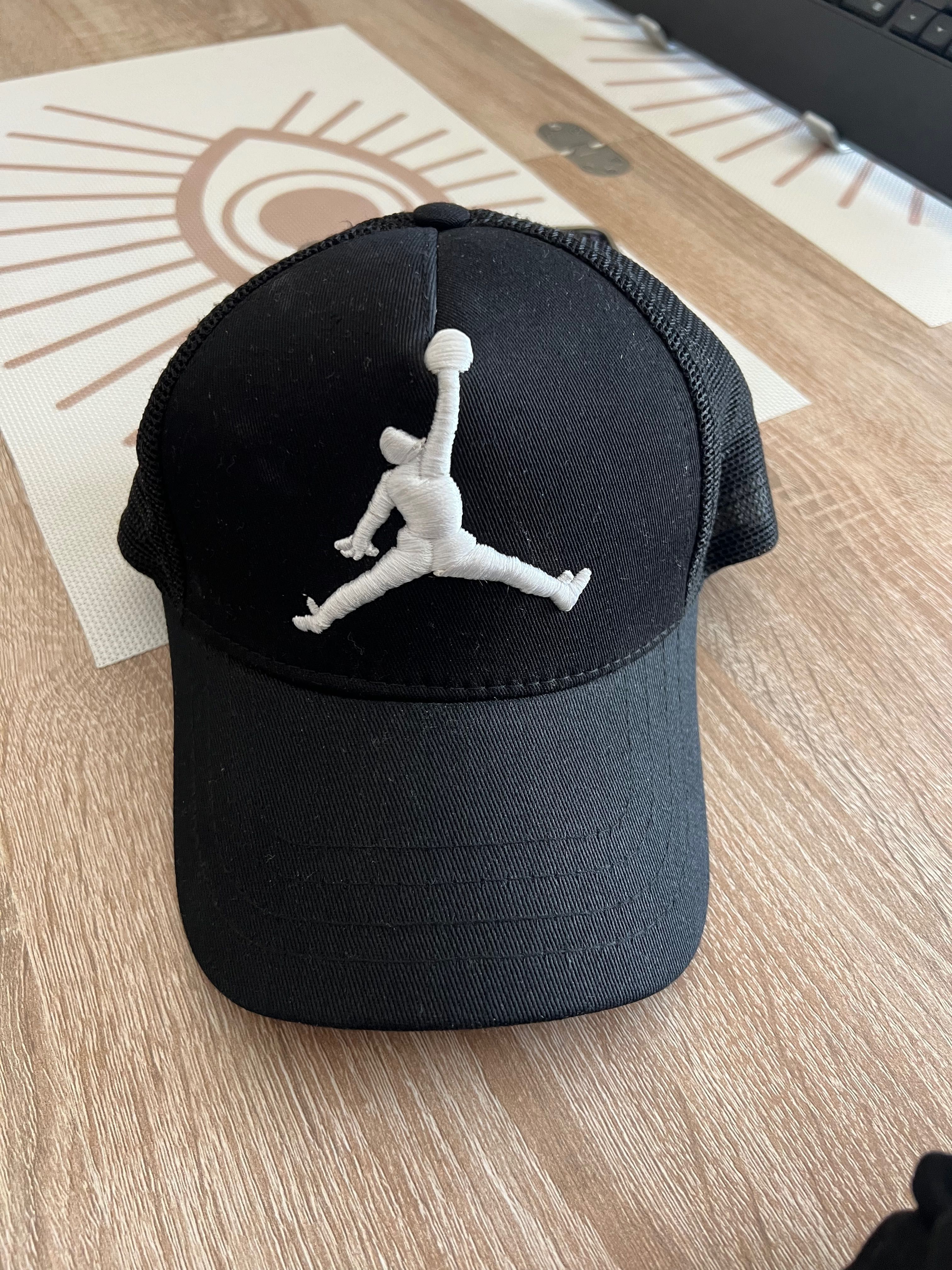 Нова Мъжка шапка Jordan