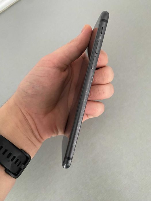 spate original ! pentru iPhone 8 Bun !