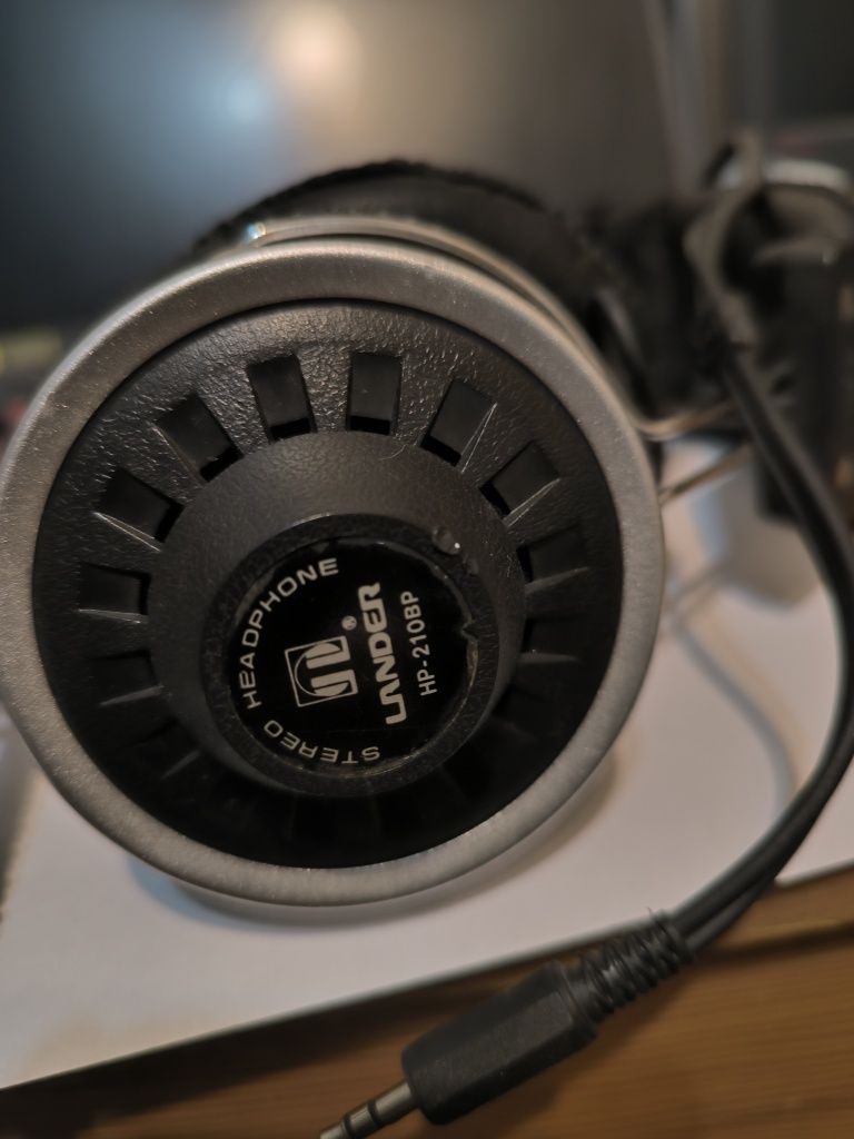 Casti Lander HP-210bp
