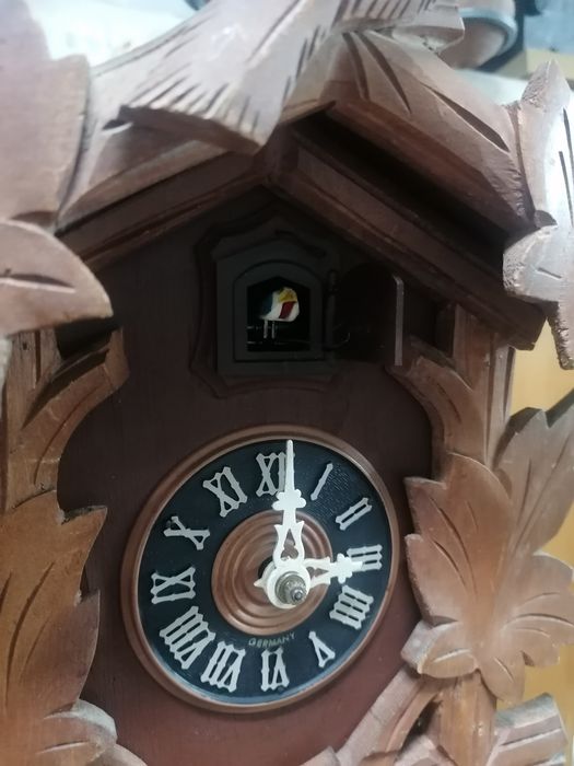 Работещ стенен механичен часовник