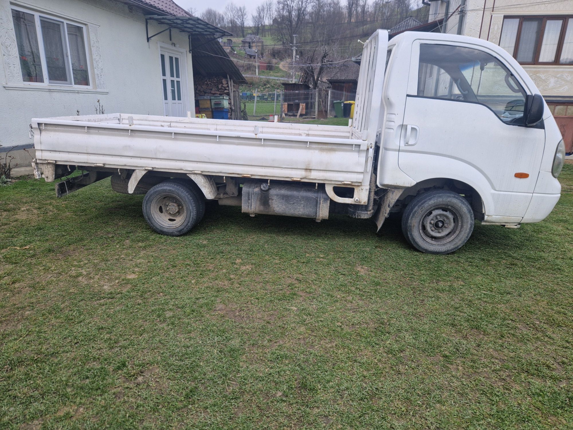 Vand camioneta kia