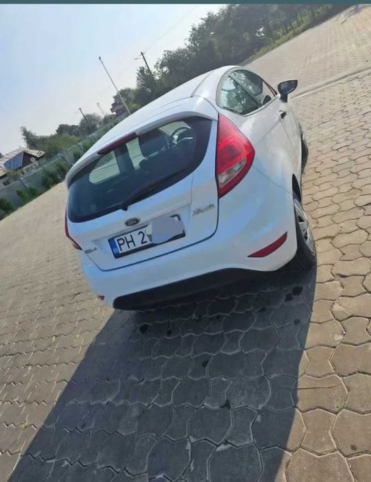 Ford Fiesta 1.6 2010 diesel in 2 usi