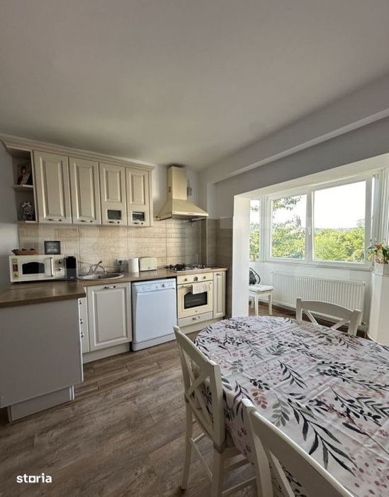 Apartament cu 3 camere, modern, zona Manastur