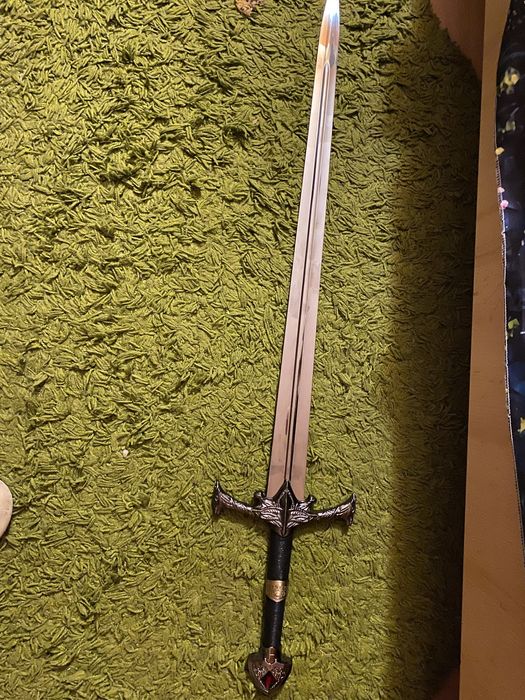 Sabie House of Targaryen si panoplie