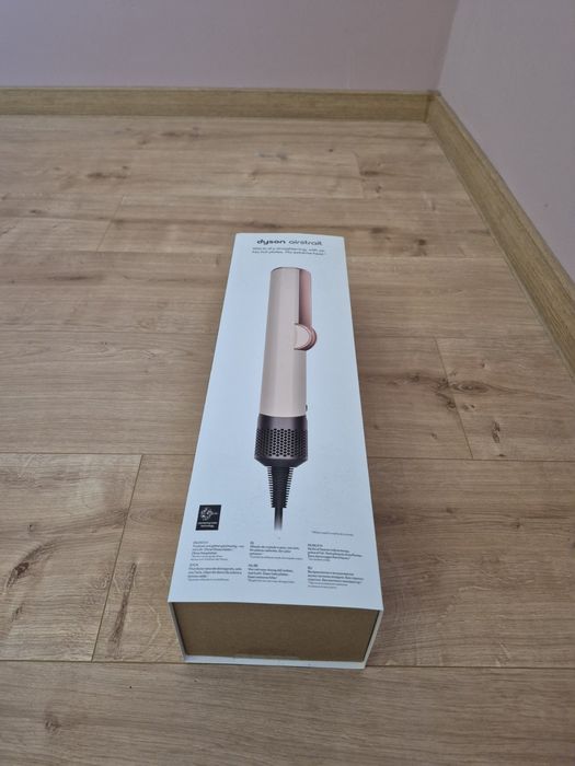 Преса за коса dyson