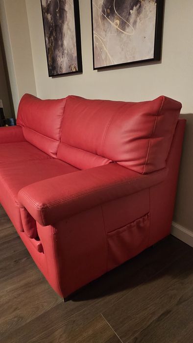 Set living: canapea, fotoliu, măsuță cafea, masa cu 4 scaune