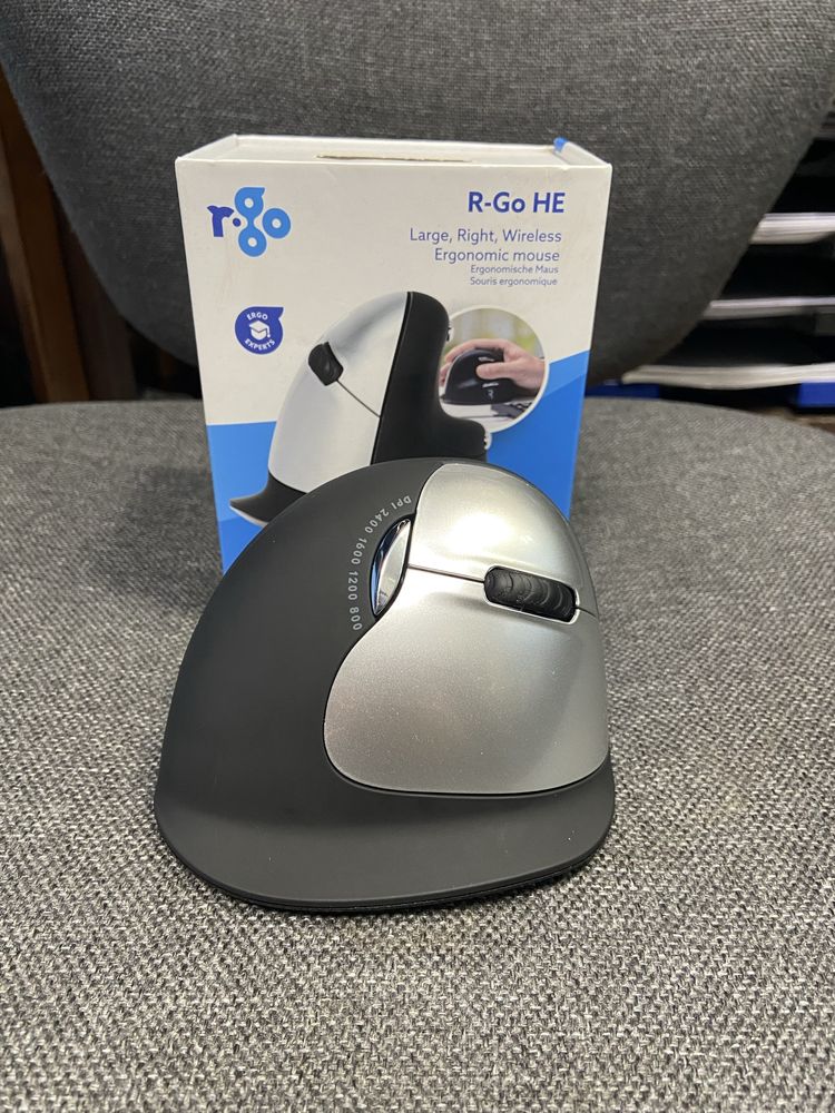 MDM vinde: Mouse ergonomic R-Go Tools, Negru-Argintiu.