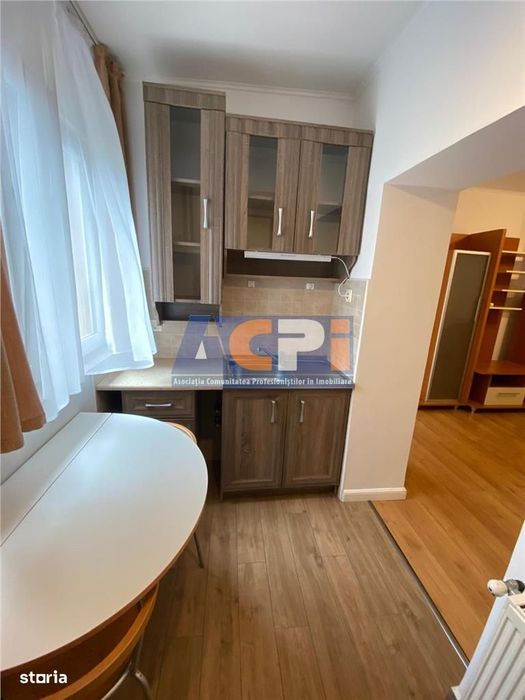 Inchiriez casa cu 2 apartamente, Gradiste