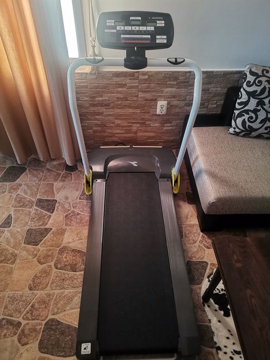 Vând Banda Alergare și Bicicleta.