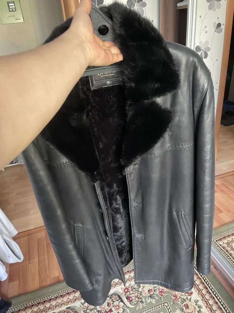 Продам кожанную дубленку!