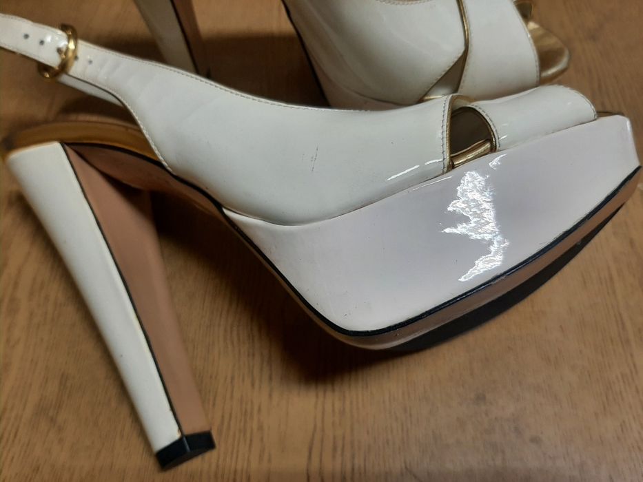 Оригинални естествена кожа обувки нови цена