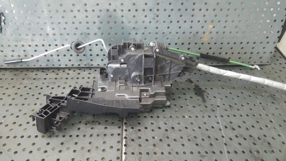 Broasca usa dreapta fata mercedes glc w253 x253 c253 facelift a0097206801 a2220063999 a0997206801