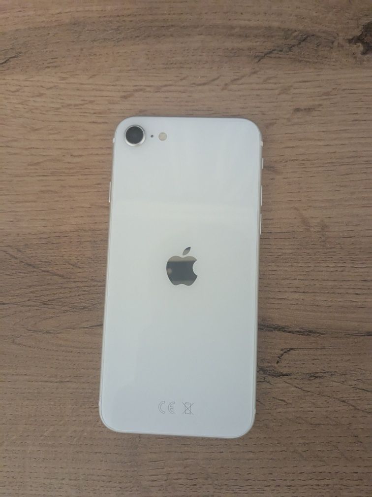 Обменяю Iphone SE 2 Белого цвета