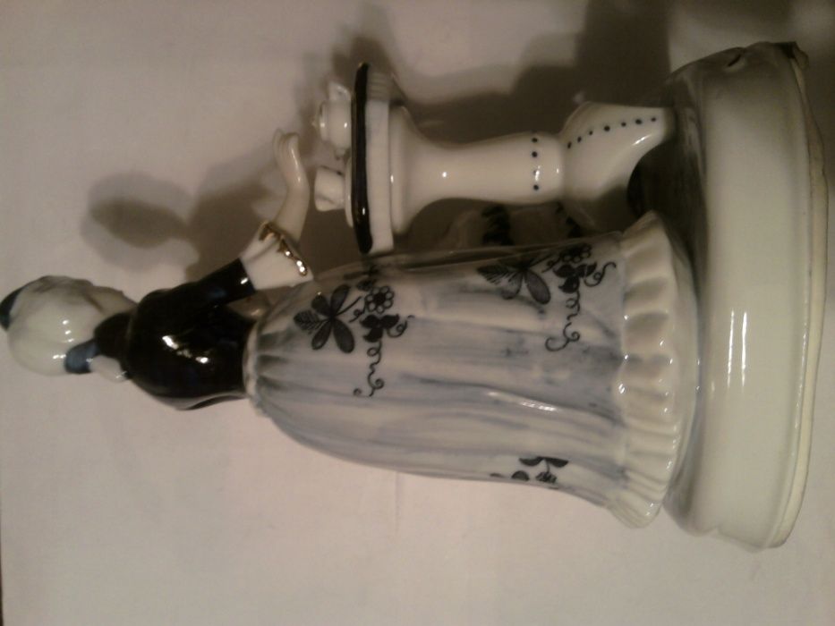 Doamne servind ceaiul bibelou vintage portelan alb cobalt aur coloidal