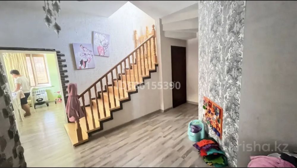 Продается дом 2х этажный