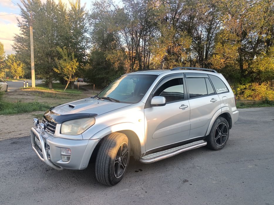 Продам автомобиль Тойота Рав 4 2 поколение в хорошем состоянии .