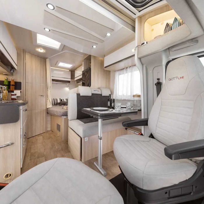 Inchiriere autorulota noua PEUGEOT GIOTTI LINE 330 - Deluxe