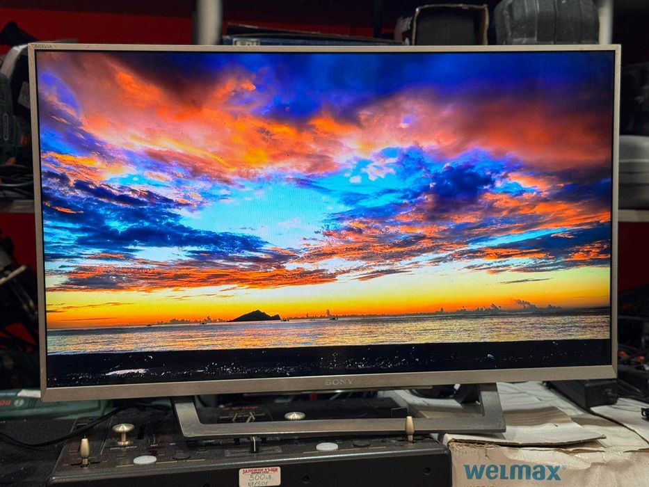 Телевизор Sony Bravia KDL-32WD757