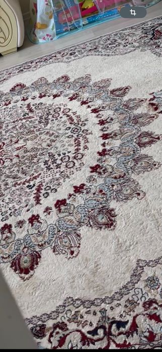 Продам ковры 2*3 и 2,5*4