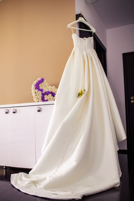 Rochie mireasa pronovias