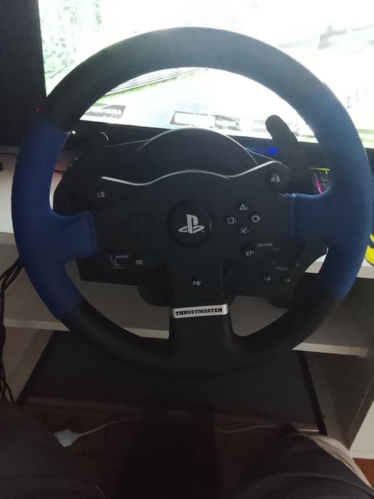 Vând volan de gaming thrustmaster t150