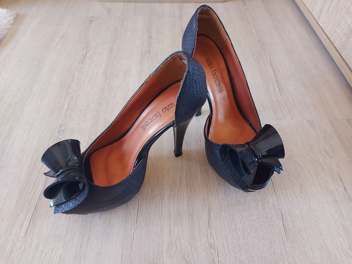 Дамски елеганти обувки# Сандали  на ток #