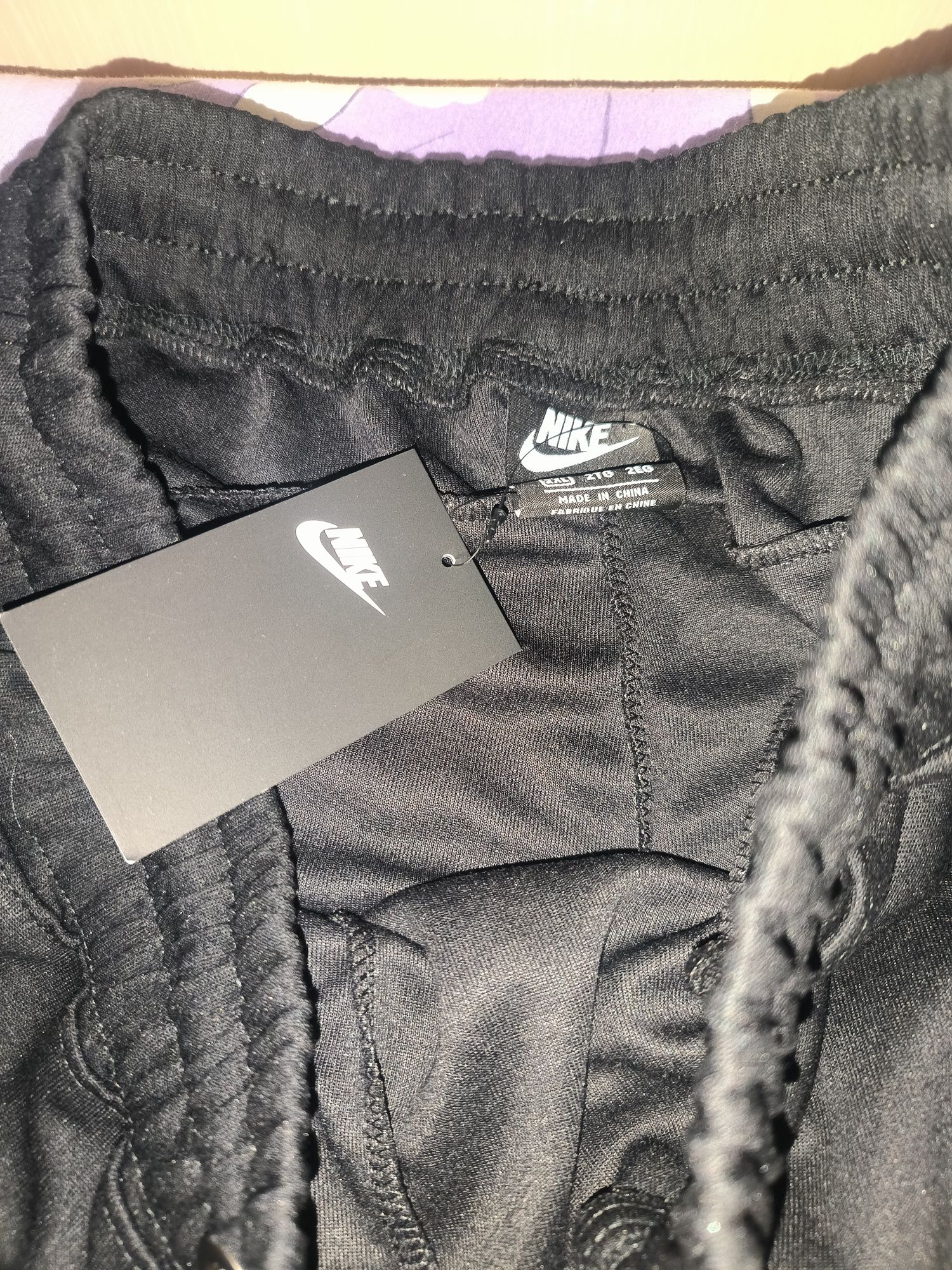 Pantaloni nike tech fleece noi