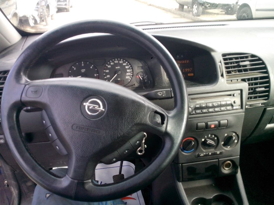 opel zafira 2.0dti--101кс - на части