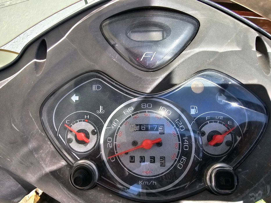 Scuter honda de 125 cc,recent aduși